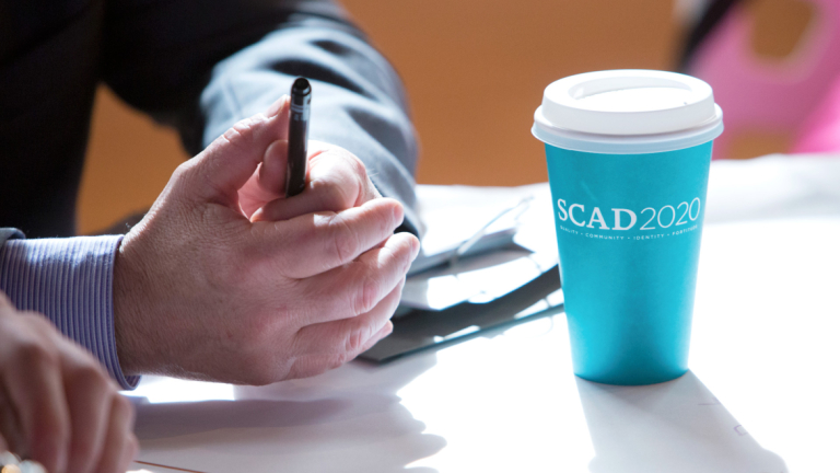 SCAD 2020咖啡杯在领导力静修处